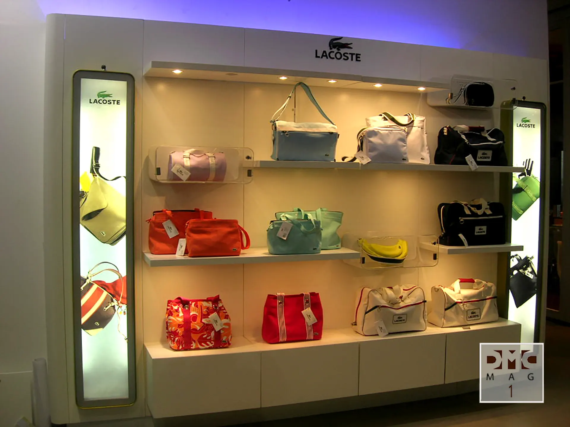 Gondola Exhibidor para Zapatos - Diseño y Fabricación de Mobiliario  Comercial para Tiendas
