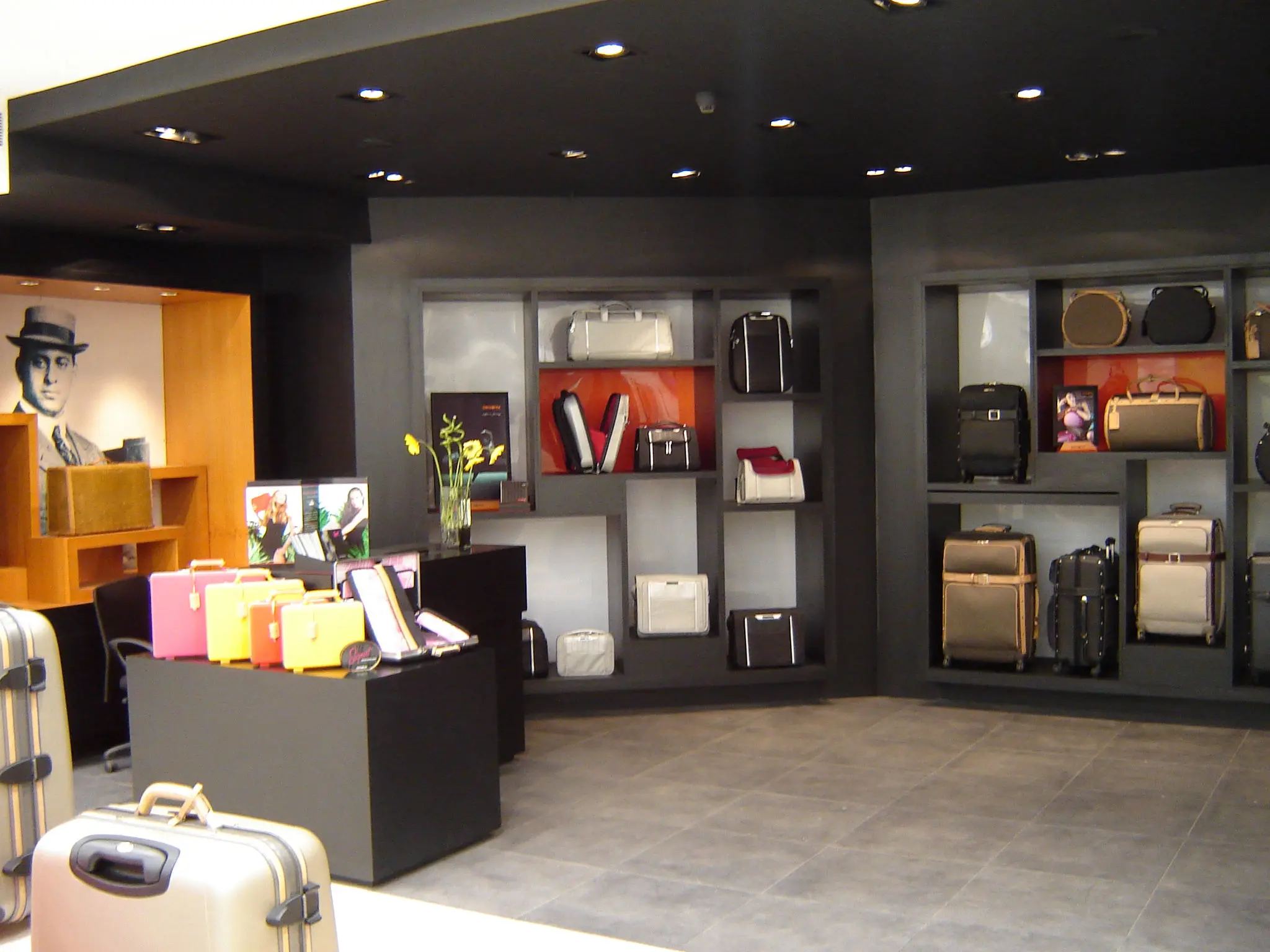 Mobiliario Comercial