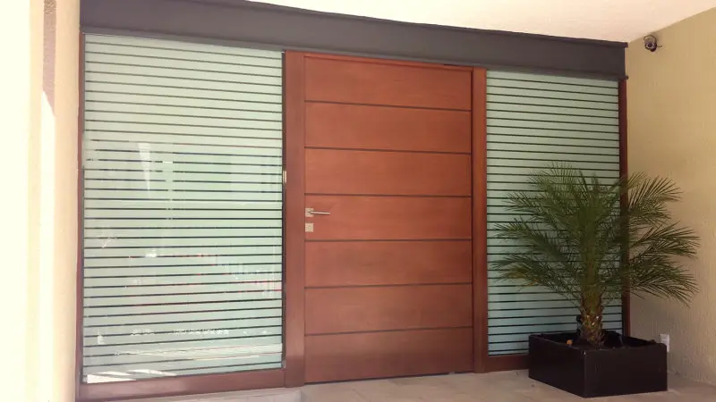 Diseño y Fabricación de Puertas