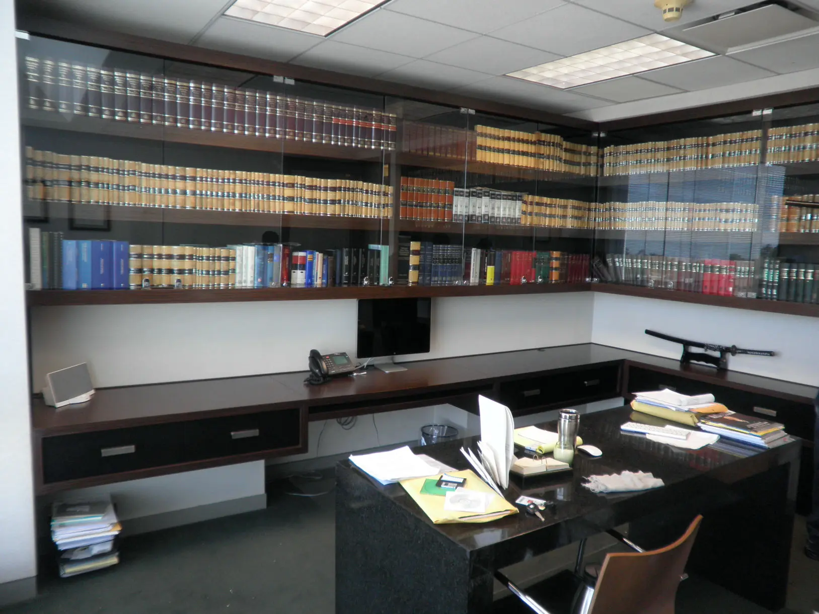 Diseñamos y Fabricamos Libreros de Madera