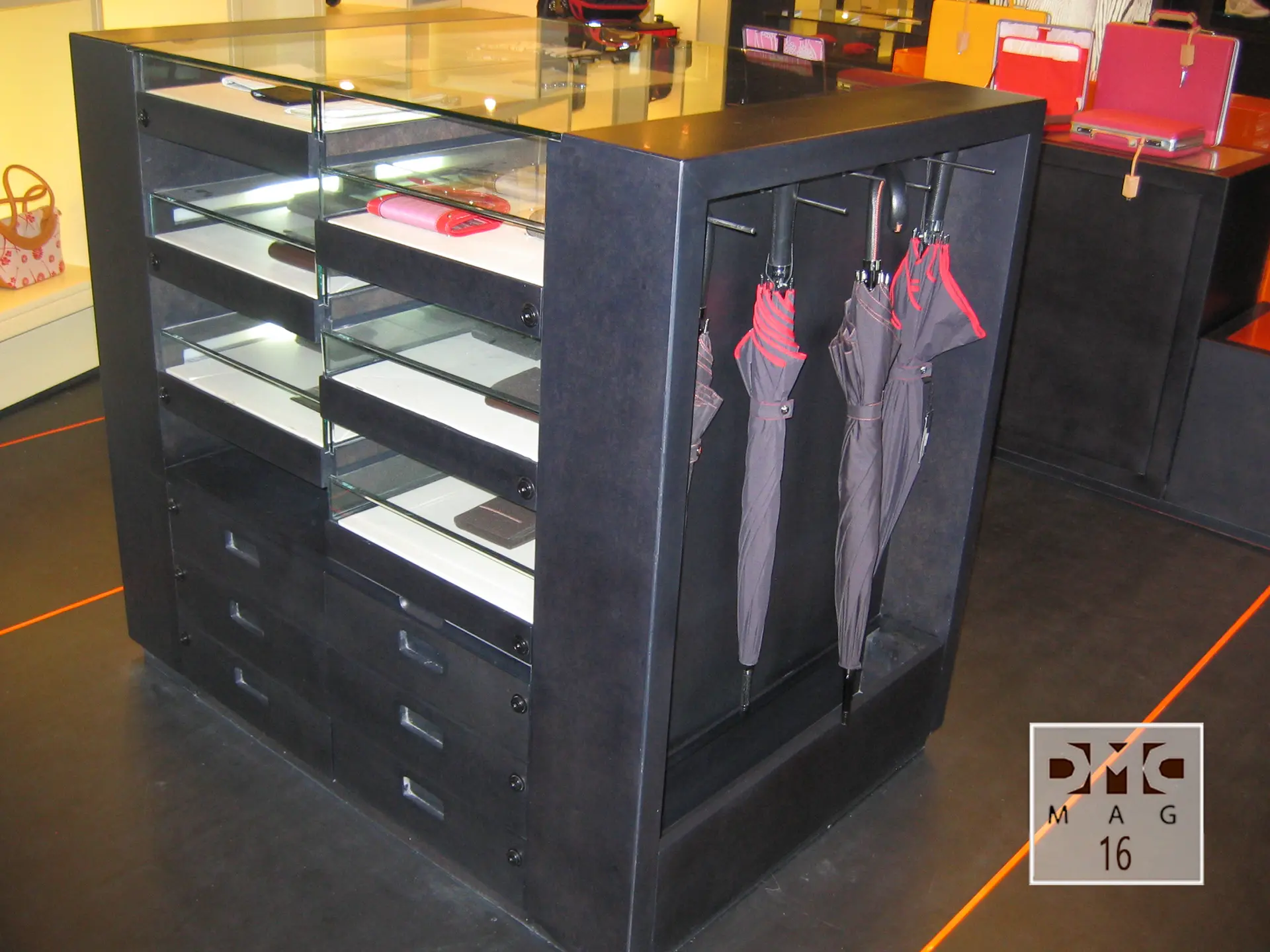 Mobiliario Comercial Repisas Bolsos