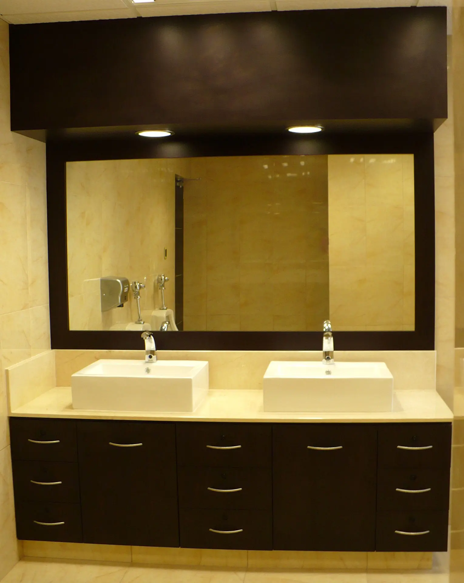 Fabricamos muebles para baño