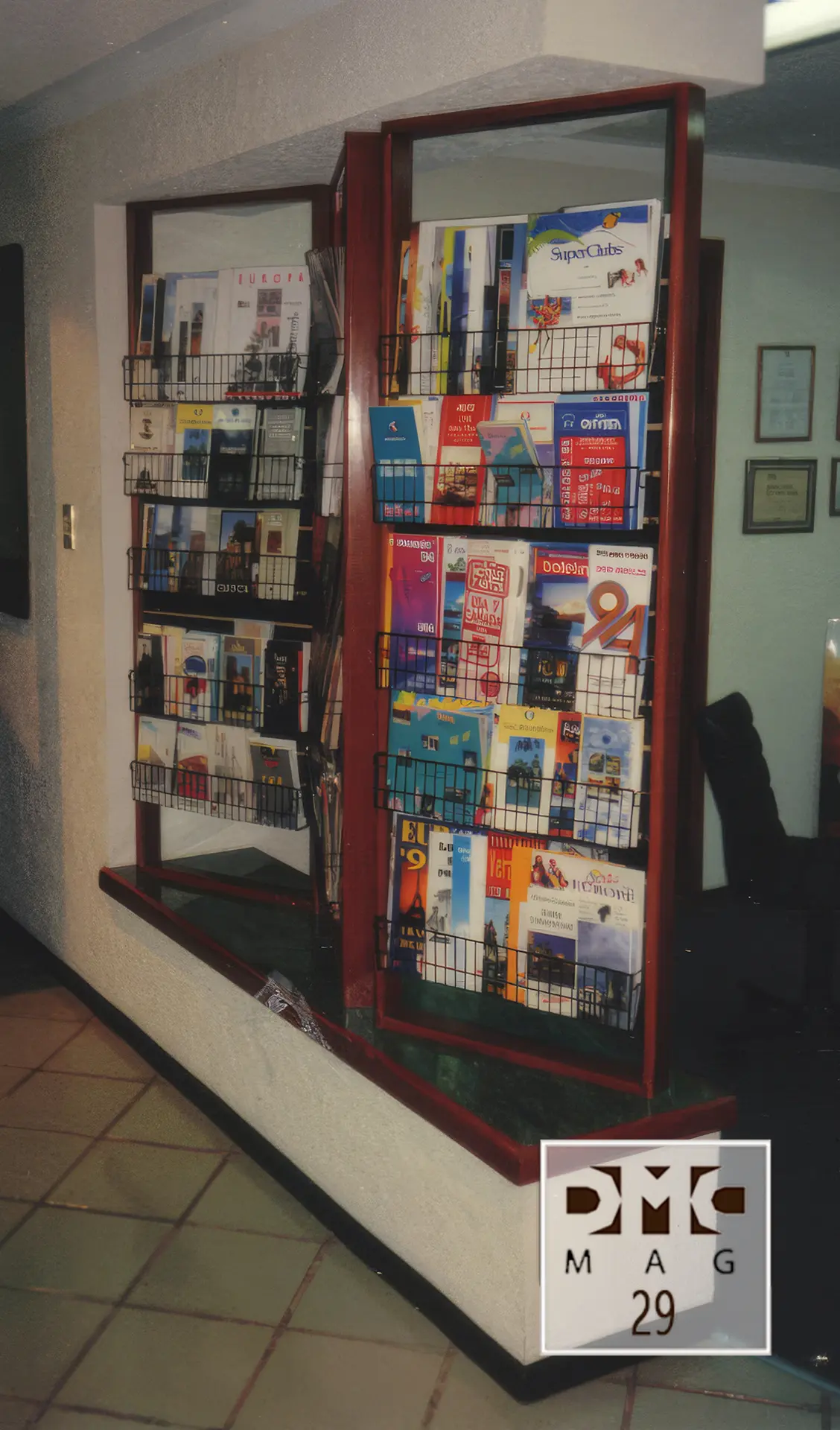 exhibidor revistas y libros