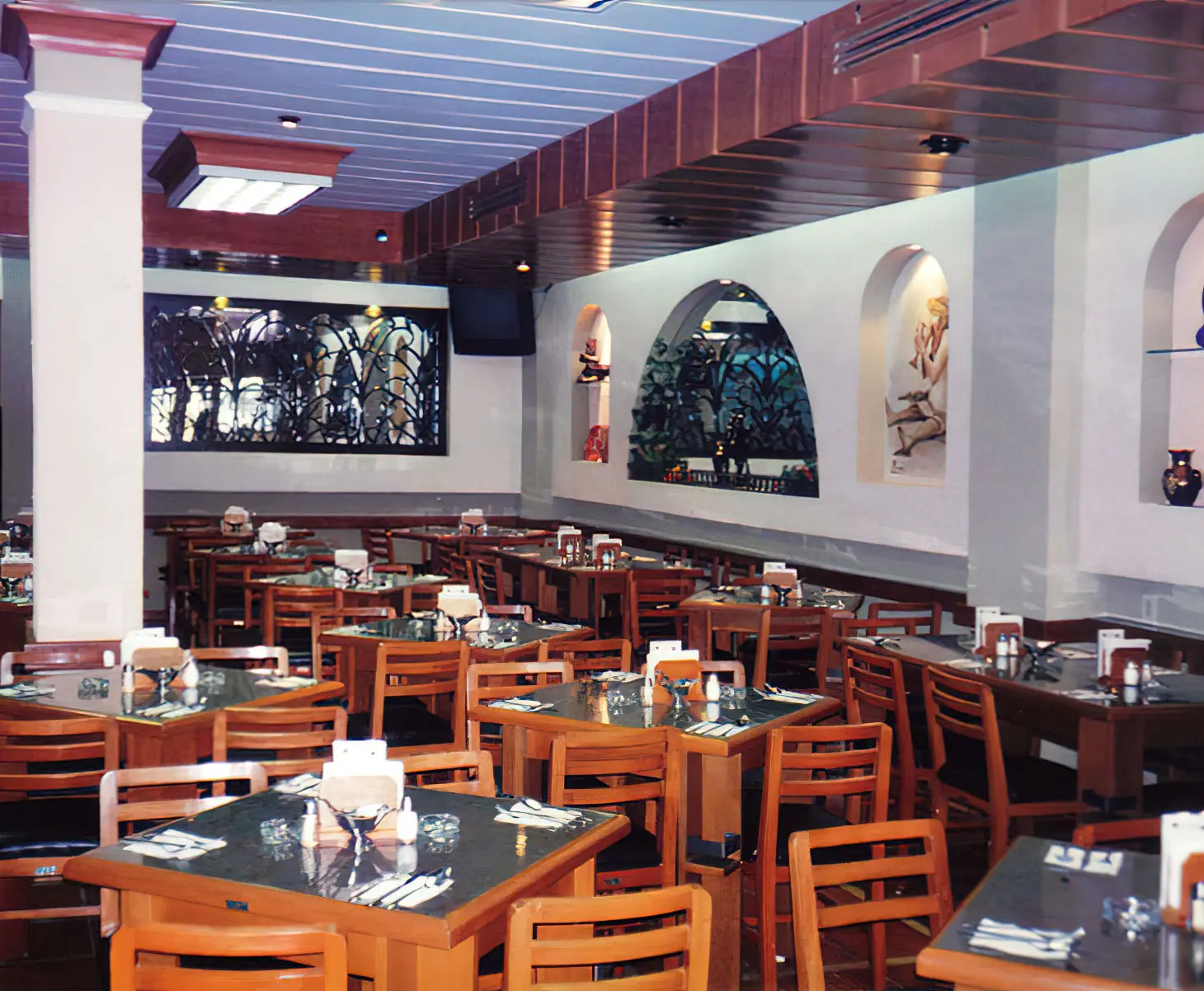 Diseñamos y Fabricamos Muebles para Restaurantes
